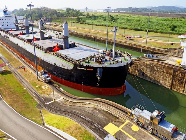Het Panamakanaal behoort tot een van de grootste transportcorridors ter wereld